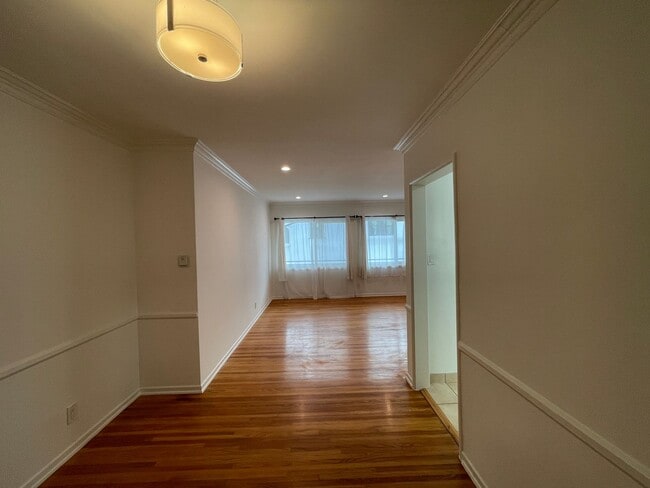 Photo - 1059-1059 S Genesee Ave Unit 1057 1/2