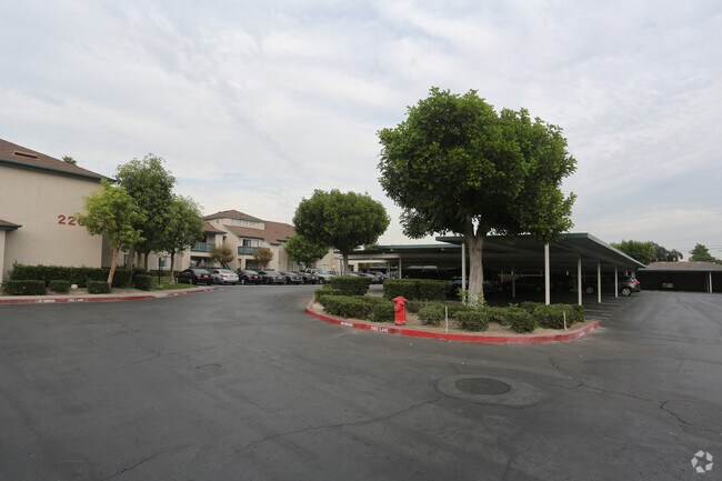 Summerhill Village Apartments