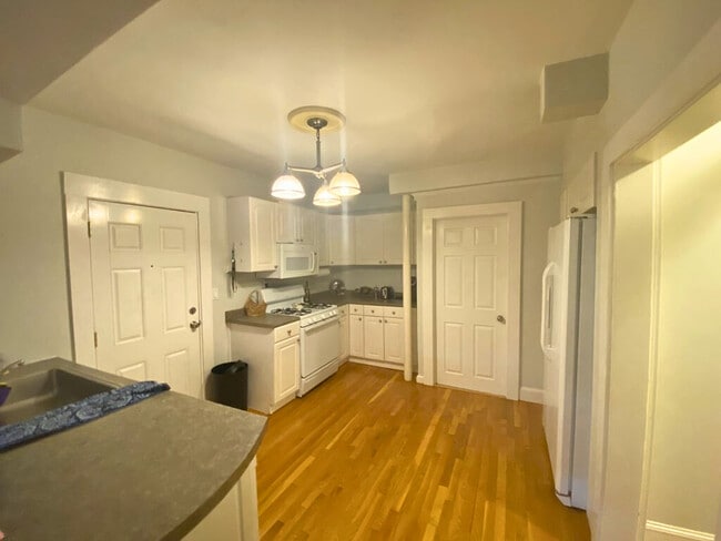 Photo - 3 Euston St Condo Unit B