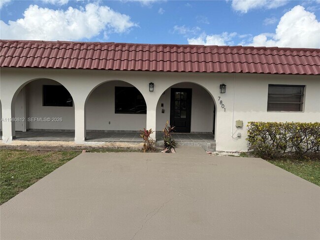 Building Photo - 7801 SW 12th St Unit 7801