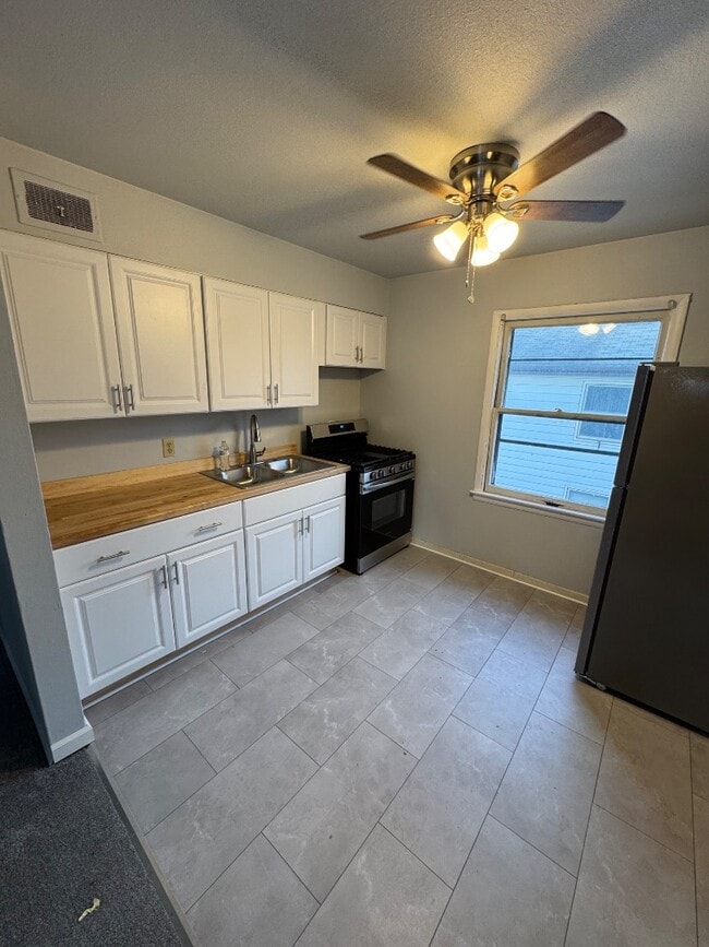 Photo - 4608 W Howard Ave