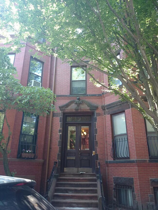 Photo - 438 Marlborough St Unit 1