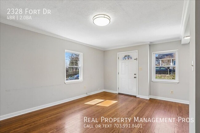 Photo - 2328 Fort Dr