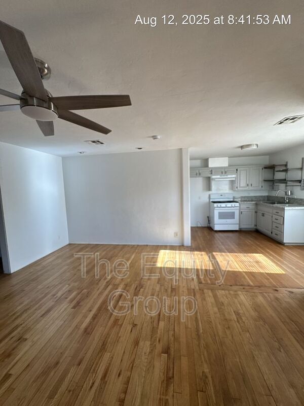 Photo - 620 E Tulare Ave