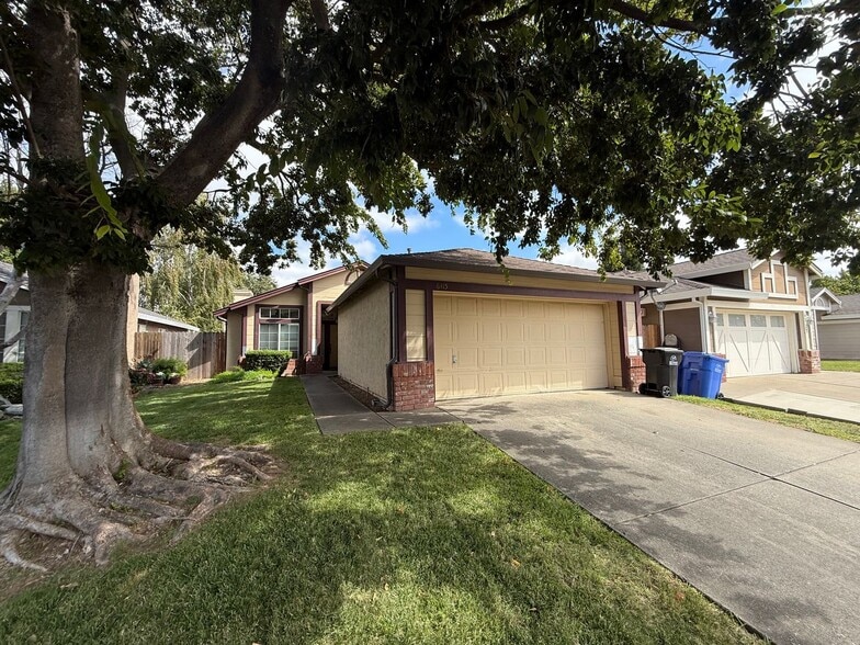 6415 Shasta Creek Way
