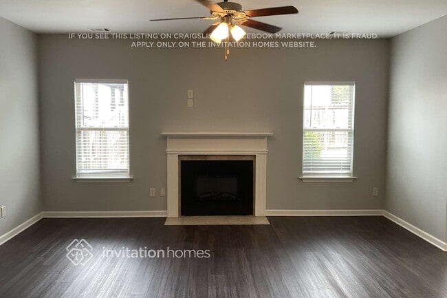 Photo - 4035 Whitfield Oak Way NE