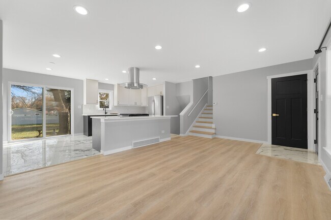 Photo - 2N359 Mildred Ave House