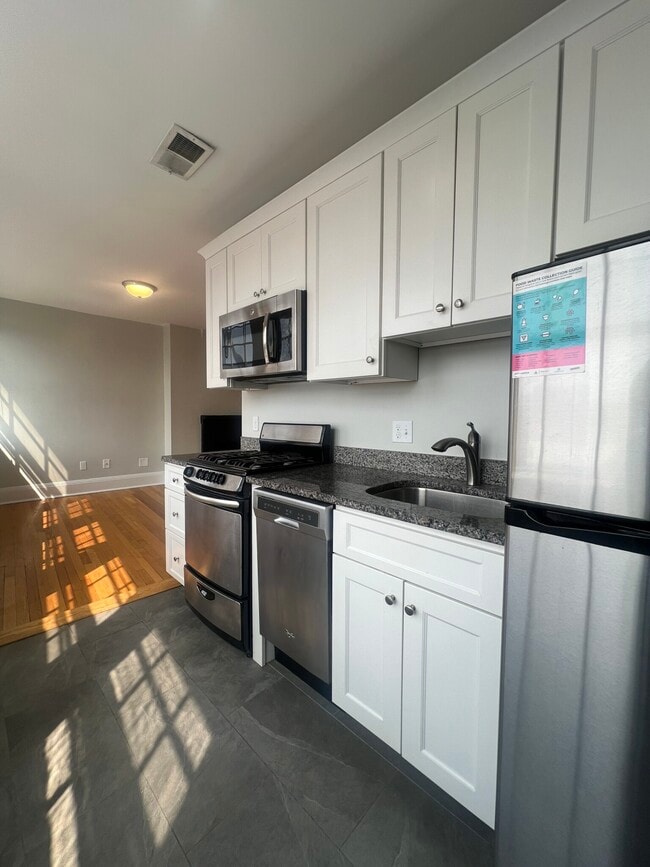 Photo - 62 West Cedar St