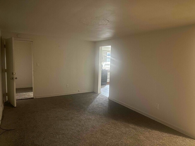 Photo - 9534 Glendale Rd Unit 1