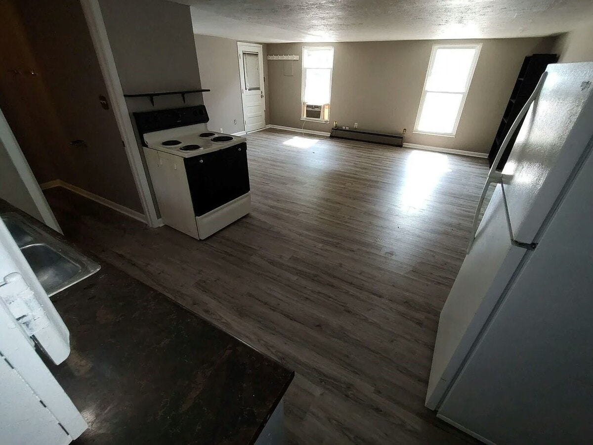 Photo - 1214 W Pike St