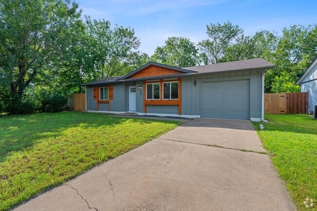 Building Photo - 5001 Dove Springs Dr Rental