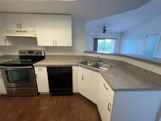 Photo - 5025 Wiles Rd Unit 303