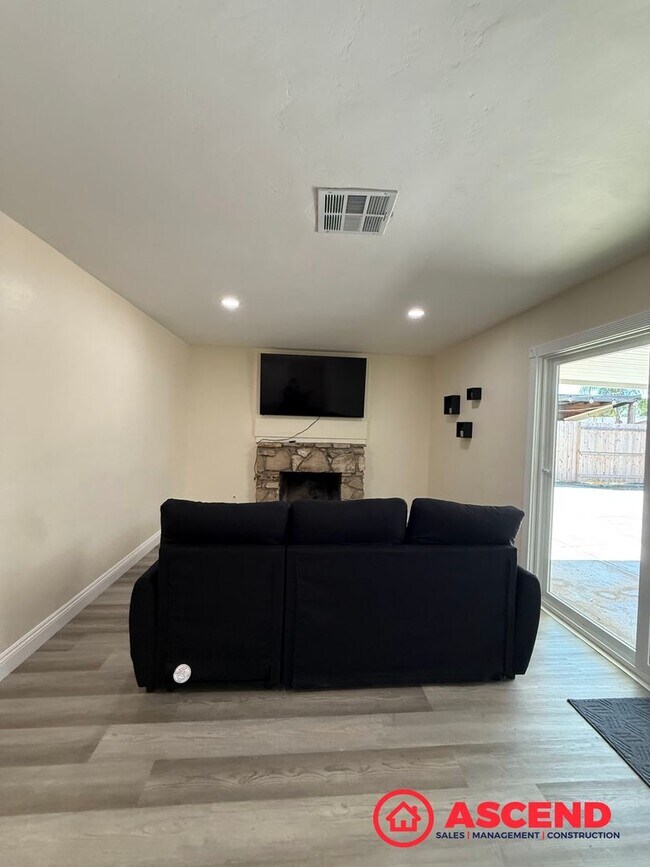 Photo - Charming 3 Bedroom / 2 Bath Home + Additional Office