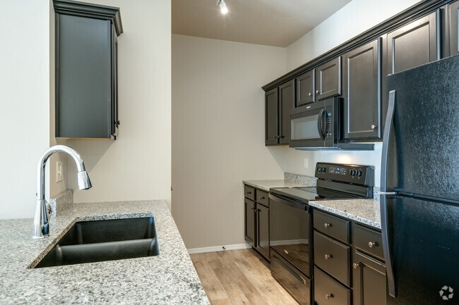 2 BR, 2.5 BA - 1,300SF