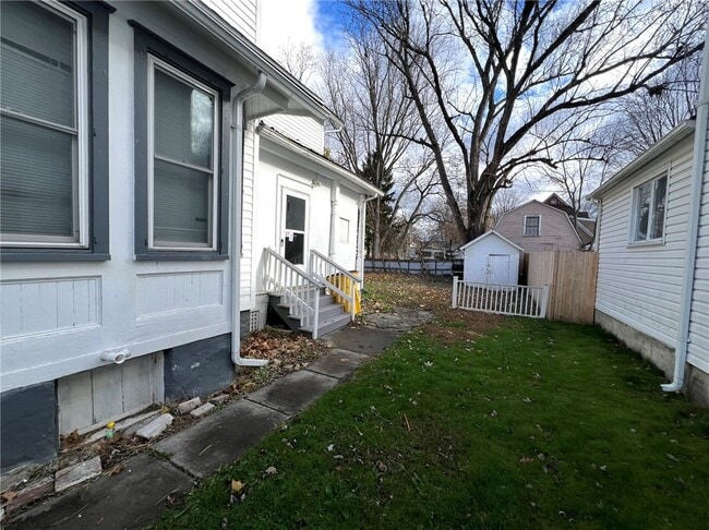 Photo - 411 Herrick St