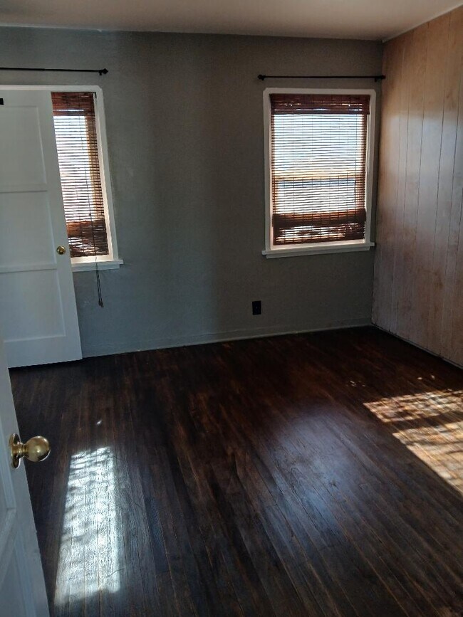 703 E Jefferson Ave Unit B