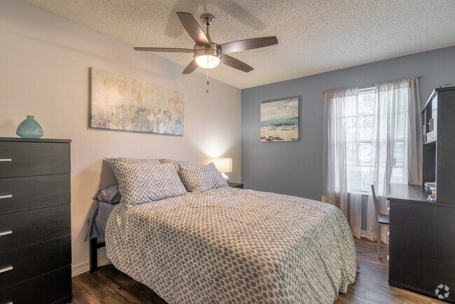 4BR, 4BA - 1,440SF - Lexington Crossing