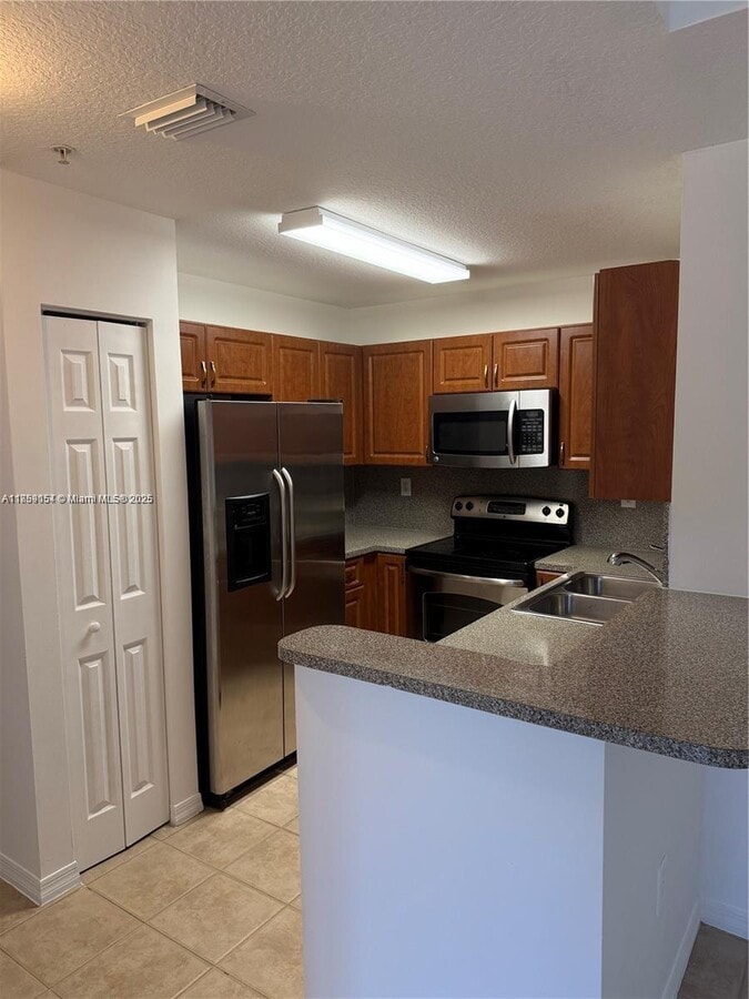 Photo - 906 SW 143rd Ave