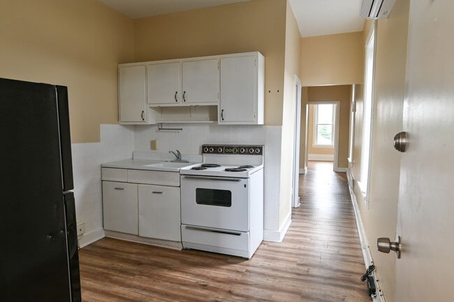 Photo - 213 3rd St Unit Apt 3