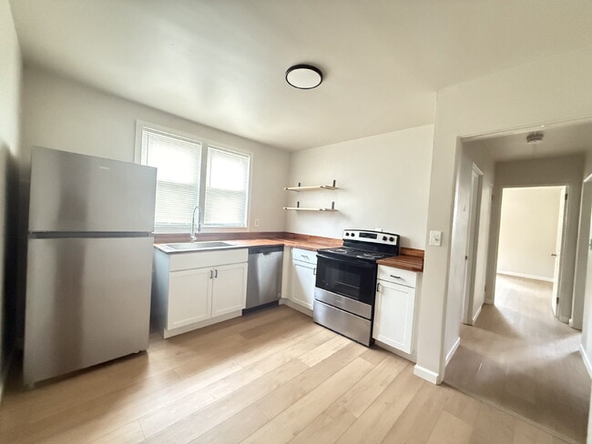 Photo - Updated 2BR/1BA in the Heart of Fountain City, Modern Finishes & Everyday Convenience! Unit 8