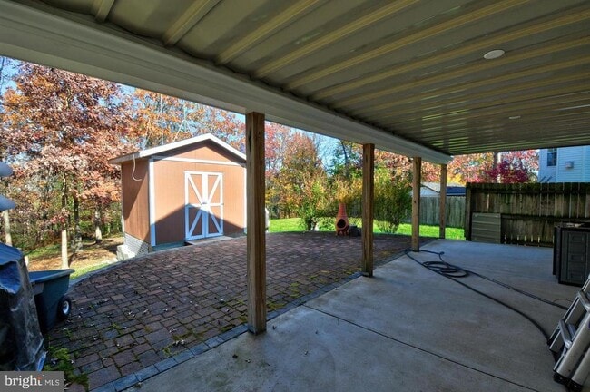 Photo - 121 Deer Hill Ct