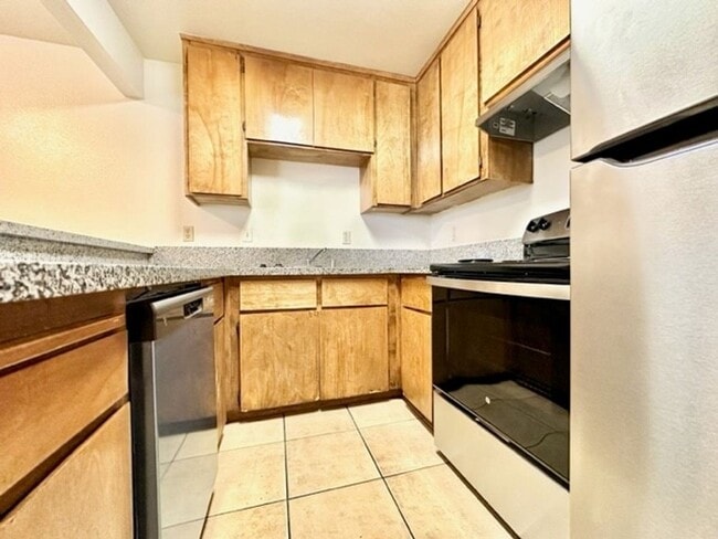 Photo - 313 W 1st Ave