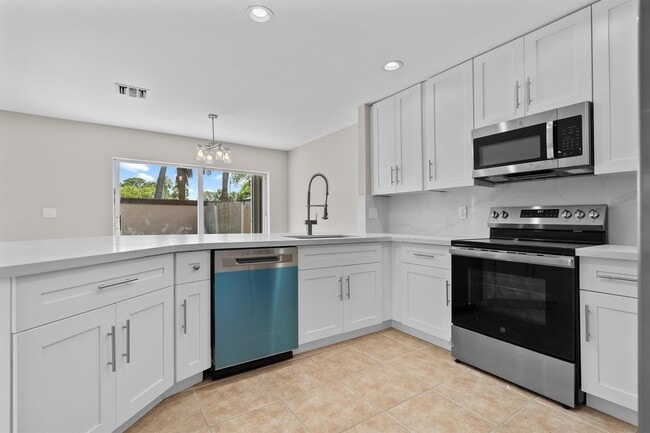 Photo - 4250 NW 1st Pl