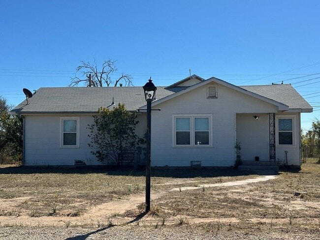 Building Photo - 1600 Crenshaw Dr