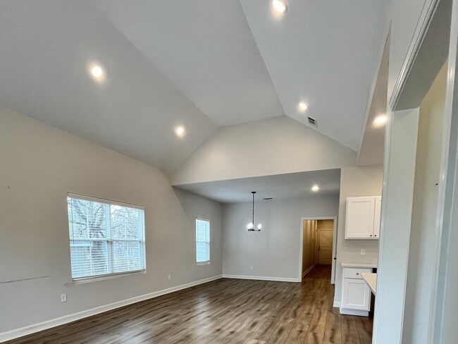 Photo - 239 Cedar St