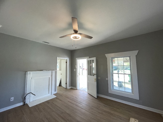 Photo - 214 Treymore Ave NW