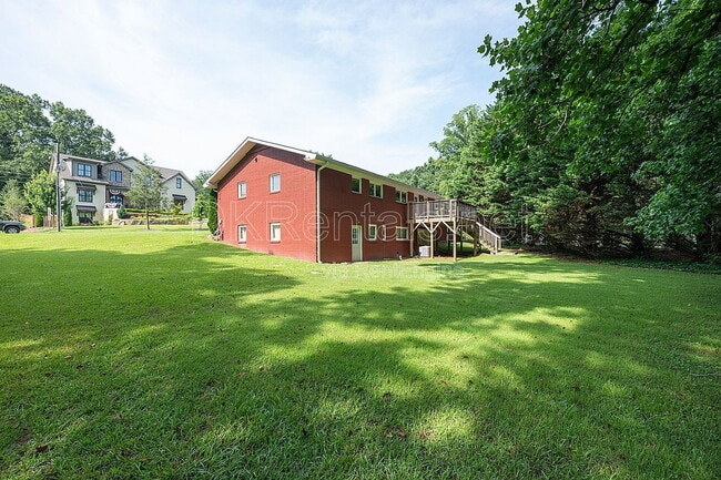 Photo - 245 Brook Dr