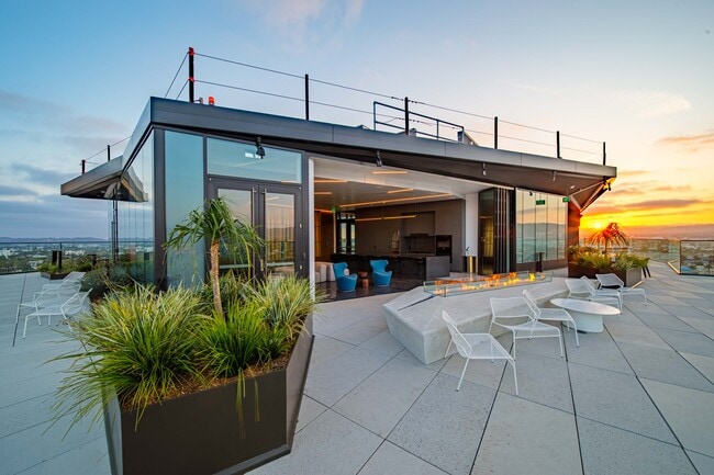 Building Photo - 6401 Wilshire Blvd Unit 604C Rental