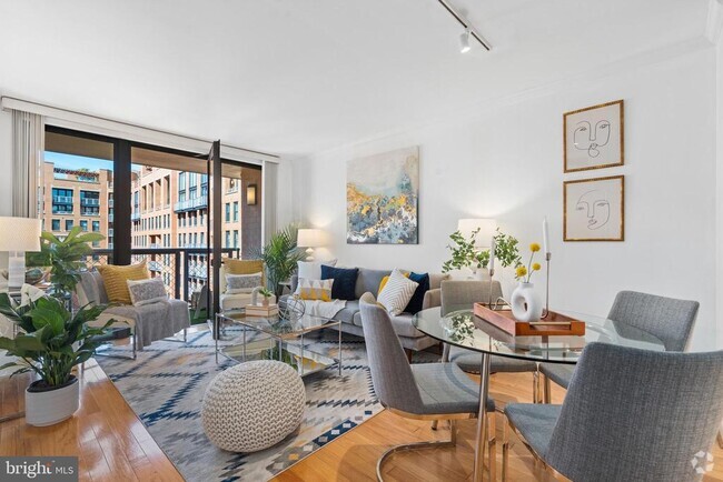Building Photo - 631 D St NW Unit 936 Rental