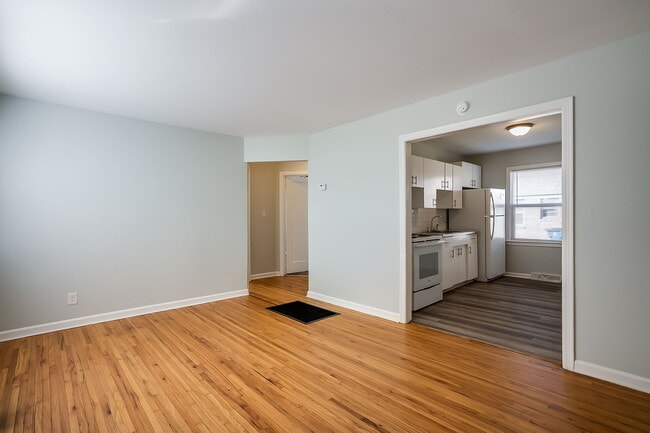 Meadowlark Apartments