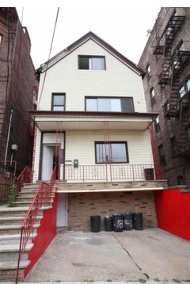 Photo - 719 18th St Unit Rear House