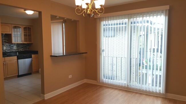 Photo - 10440 Mason Ave Unidad 202