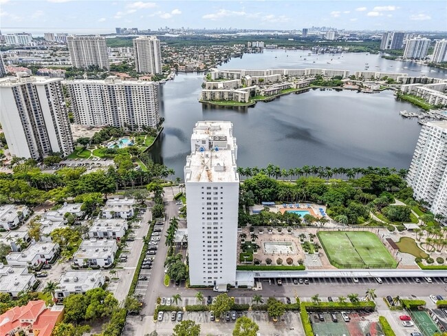 Photo - 2851 NE 183rd St Unit 809E