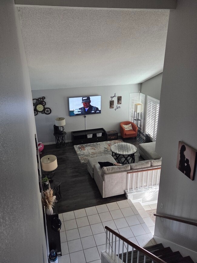 Photo - 22 Ridge Crest Cir