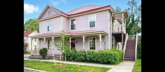 Building Photo - JP - Pierce Unit 1423