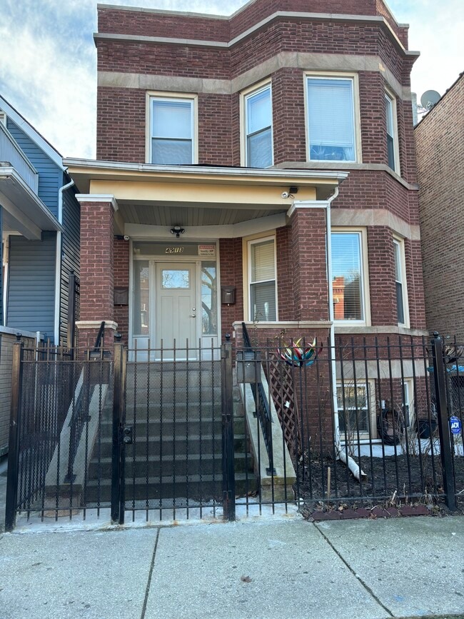 Photo - 4913 W Erie St Unit #1