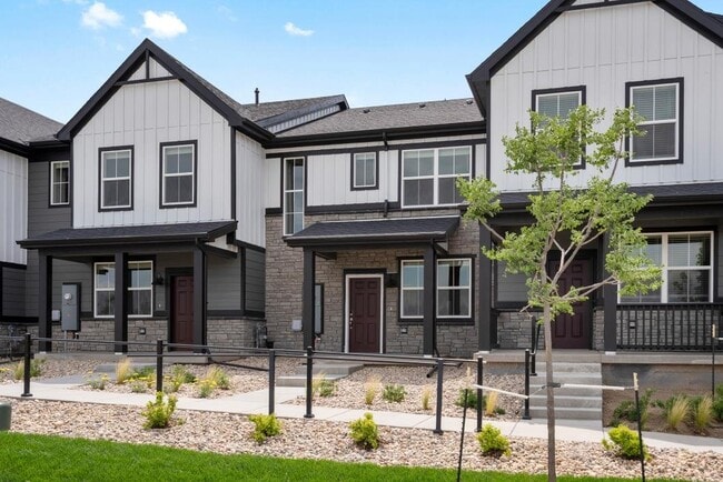 Building Photo - 1616 Riverplace Dr