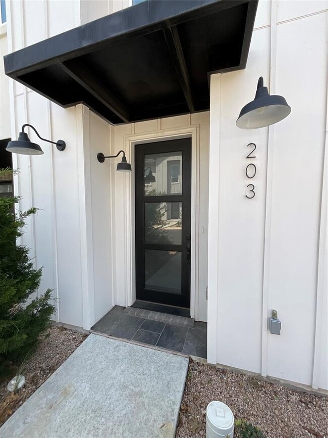 Building Photo - 12001 Vista Parke Dr Unit 203