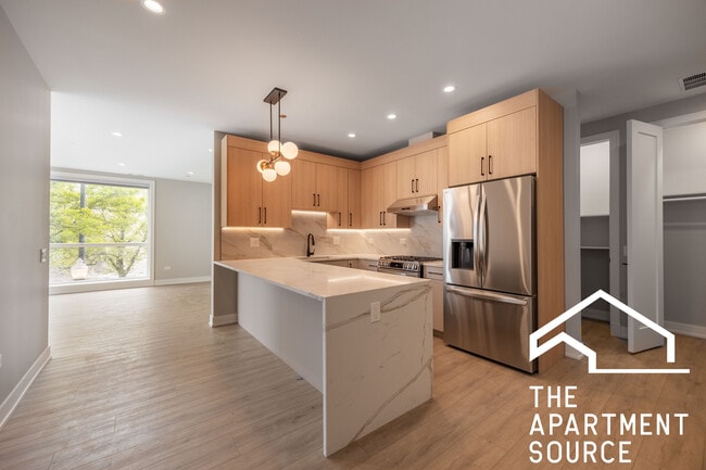 Photo - 2354 W Polk St Unit 304