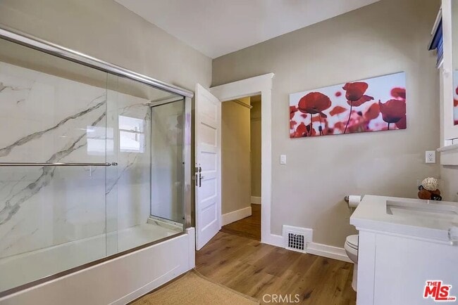 Photo - 2901 Raymond Ave Unidad 2903