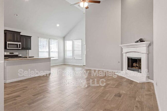 Photo - 821 Falcon Rd