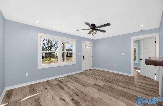 Photo - 3904 Cypress Ave SW