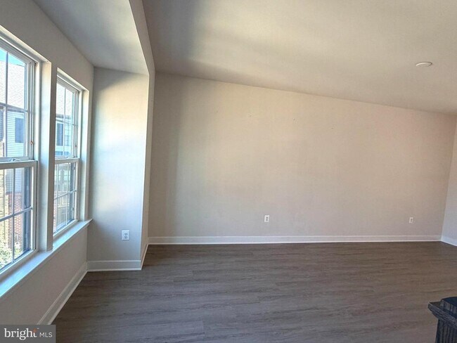 13907 Airfoil Rd