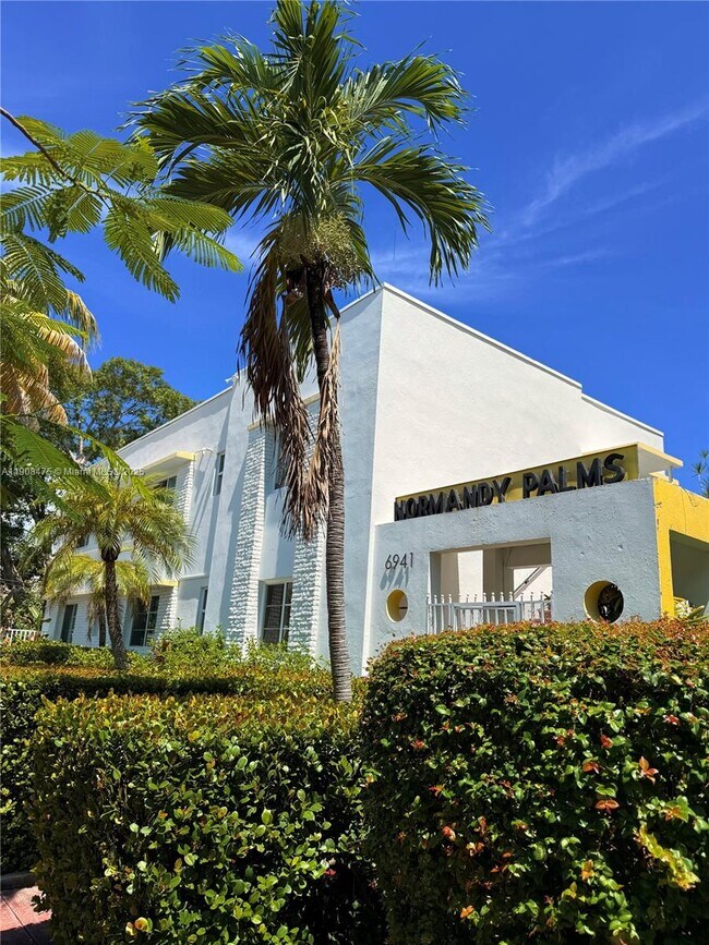 Photo - 6941 Bay Dr Unit A2