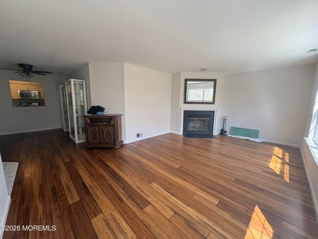 Photo - 103 Racquet Rd