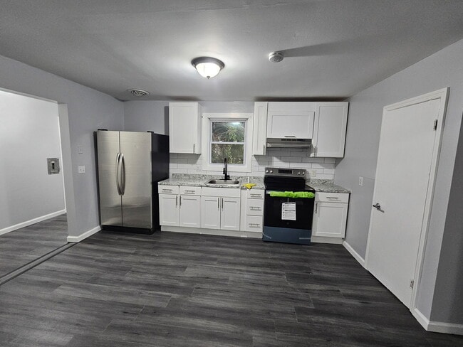 Photo - 70 Carpenter St